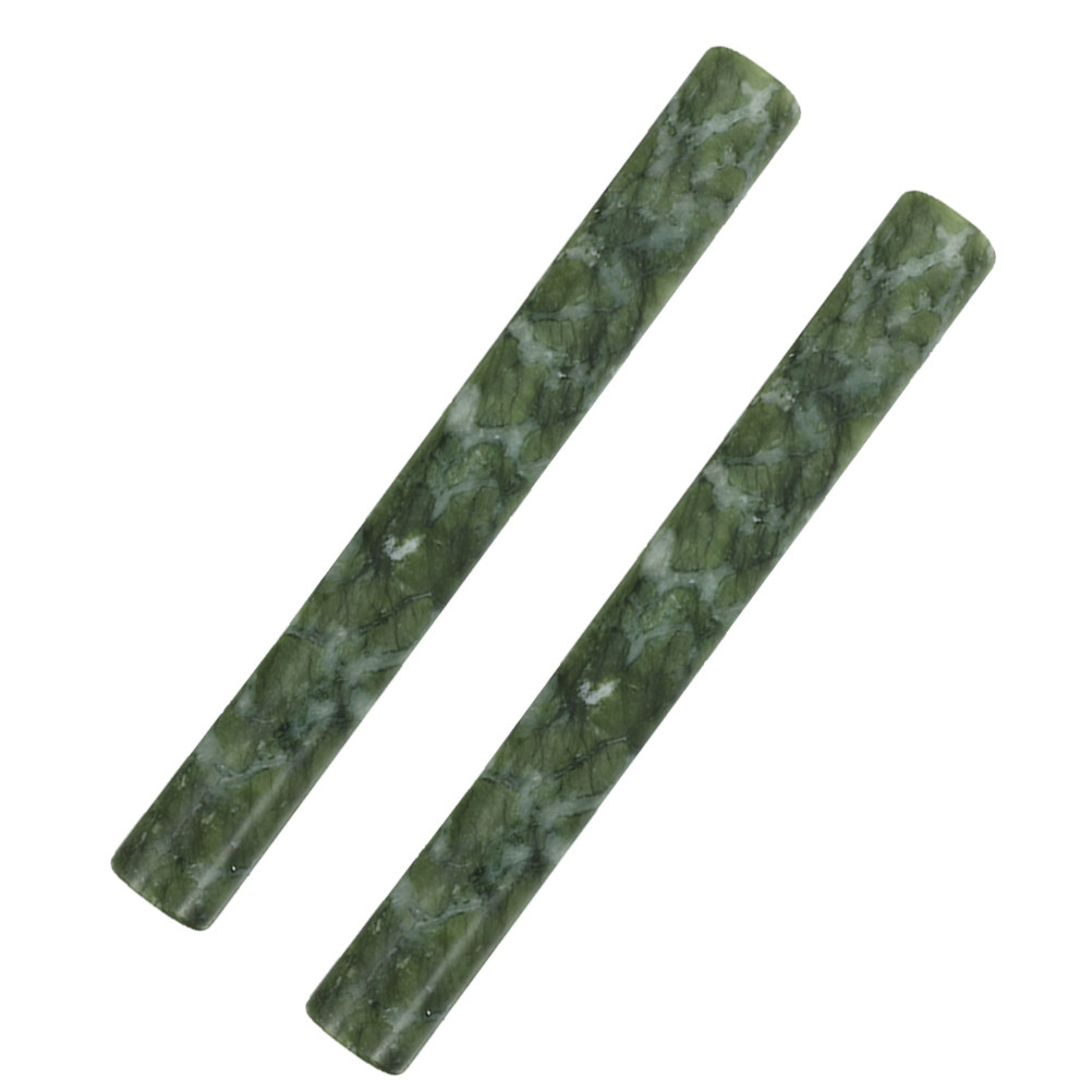 قطعتان من عصا تدليك العجين الم - مراجعة Jade Roller Stone وسعره